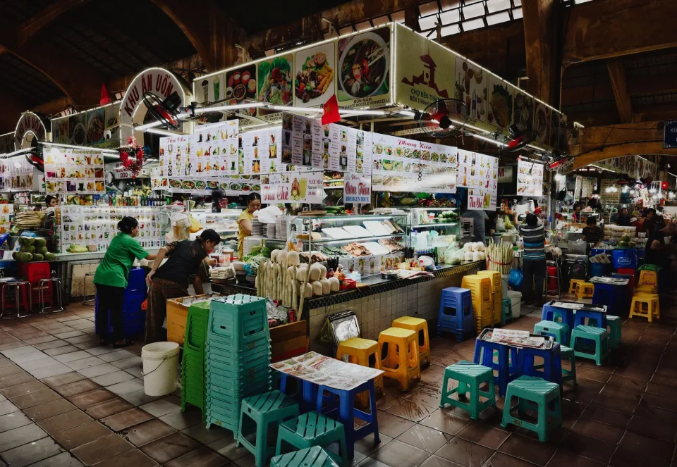 Bàn ăn tại Cơm Nhà Đồng Gia